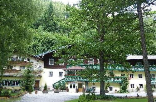 Stuhlfelden Apartment | Apartment nahe den Skigebieten und Ausgangspunkt zu Sehenswürdigkeiten by Interhome