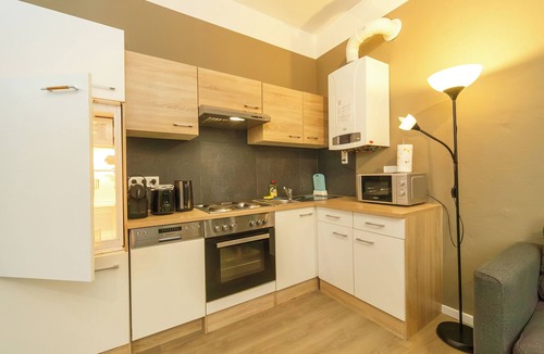 Funfhaus Apartment | Apartment No. 06 in Vienna near Schönbrunn/Westbahnhof | Keyless Check-In