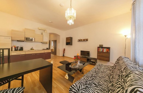 Funfhaus Apartment | Apartment No. 07 in Vienna near Schönbrunn/Westbahnhof | Keyless Check-In
