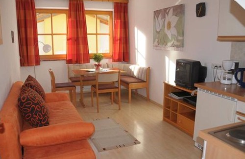 Werfenweng Apartment | Apartment Schneerose - Alpenflora, House