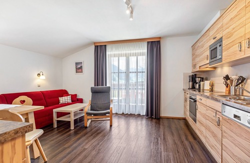Grossarl Apartment | Apartment 'Stockinger B4' with Mountain View, Shared Garden and Wi-Fi