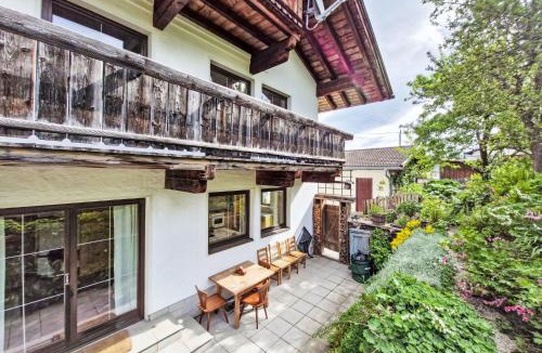 Goetzens Apartment | Apartment Terrassenwohnung OZ by Interhome