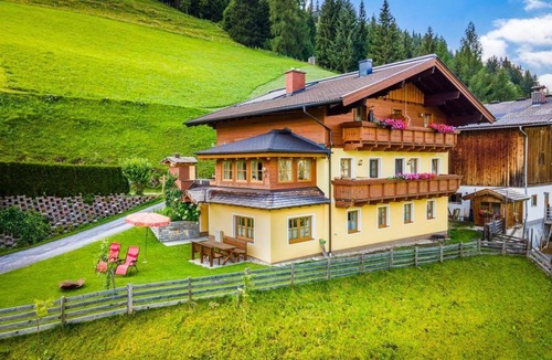 Huettschlag House | Apartment Waldhex - Bergbauernhof Neuhaus