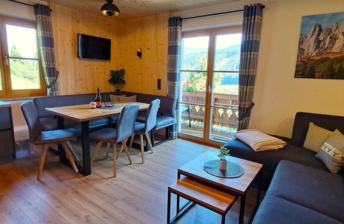 Bischofshofen Apartment | Apartment "wegmo-1" in Ruhiger Höhenlage in Bischofshofen im Salzburger Land