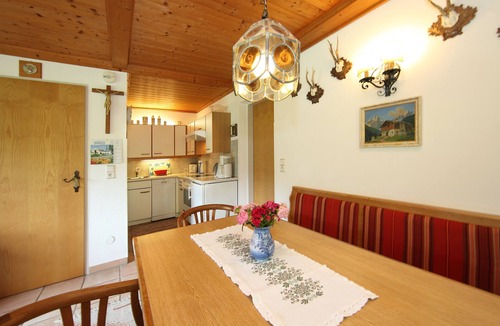Maishofen Apartment | Apartment with garden Zell am See dogs allowed 6 persons 3 min. to the lake