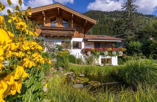 Maishofen Apartment | Apartment with garden Zell am See dogs allowed 6 persons 3 min. to the lake