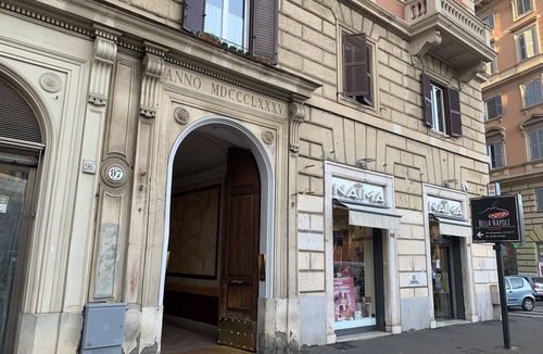 Salario Apartment | Appartamento in edificio storico