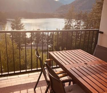 Landskron Apartment | Appartement direkt am Ossiachersee