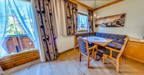 Pertisau Apartment | Appartement Frühstückspension Landhaus Karwendel