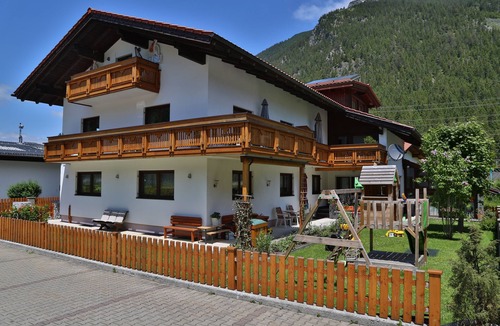 Bichlbach Apartment | Appartement mit Bergblick