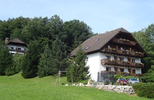 Unterach am Attersee Apartment | Appartment 1-3 Personen - Ferienwohnungen Haus Bianca und Sterngut