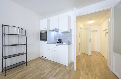 Graz City Centre Apartment | Arbio I Zum Grazer Uhrturm studio apartment