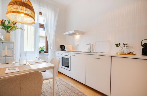 Jakomini Apartment | Arcadio Home – Smart Suite