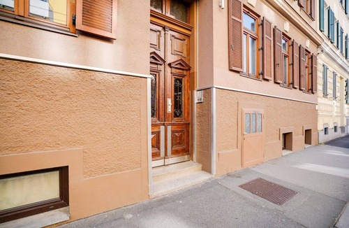 Jakomini Apartment | Arcadio Home - Urban Luxury Suite