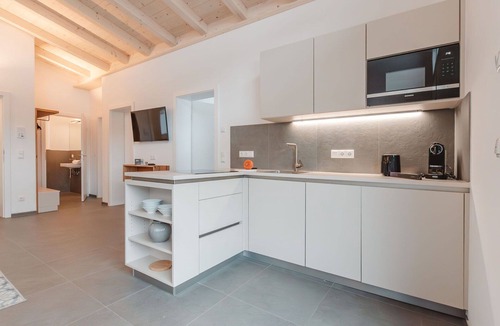 Gries Apartment | Cosy apartment for 4 people with WIFI, TV, balcony and pets allowed
