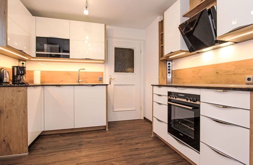Bruck an der Grossglocknerstrasse House | Wonderful private villa for 10 guests with WIFI and TV