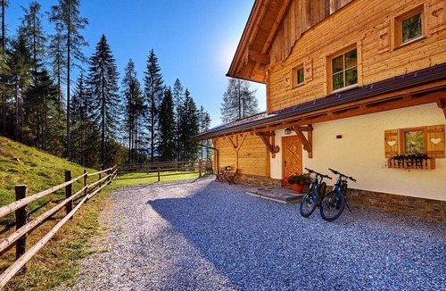 Sankt Martin am Tennengebirge House | Haus Ostermoasspitz in St. Martin am Tennengebirge by Interhome