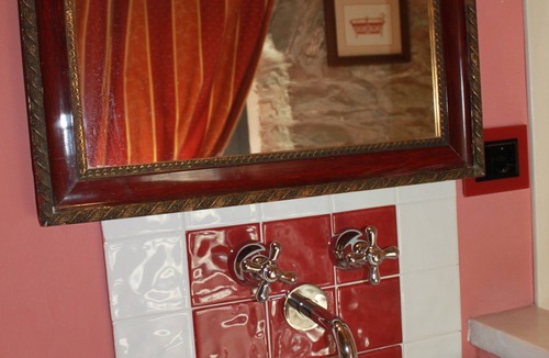 Pontremoli Bed & Breakfast | B&B Eremo Gioioso - Il Castagno room