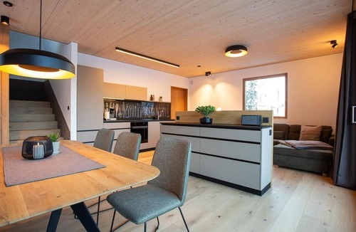 Buerserberg House | Barga 153 - Holiday home, shower or bath, WC, quiet