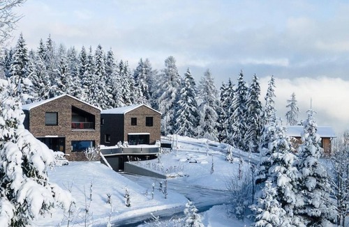 Buerserberg House | Barga 153 - Holiday home, shower or bath, WC, quiet