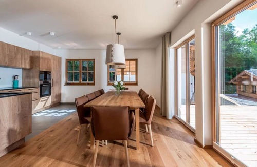 Haus Ski Chalet | Beautiful chalet with private sauna.
