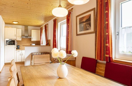 Annaberg im Lammertal House | Beautiful apartment in villa for 8 guests with pool, WIFI, TV and terrace