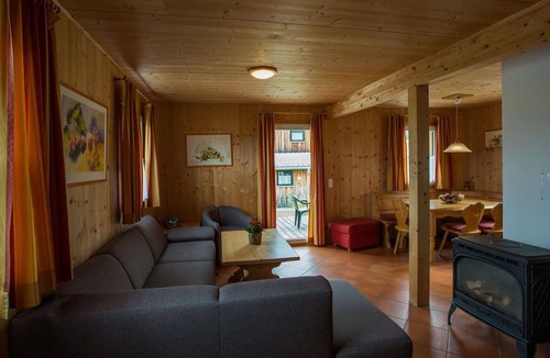 Annaberg im Lammertal House | Beautiful apartment in villa for 8 guests with pool, WIFI, TV and terrace