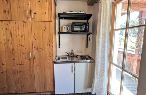 Oberndorf in Tirol Apartment | Beautiful apartment for 2 guests with WIFI, TV and balcony