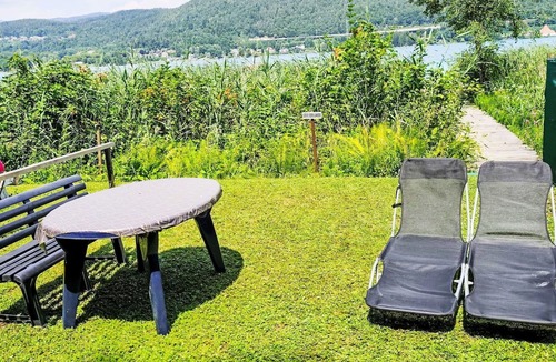 Augsdorf Apartment | Beautiful apartment for 2 people with WIFI, TV, patio and pets allowed