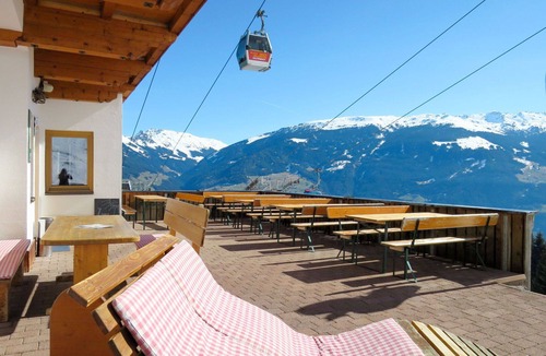 Emberg Apartment | Beautiful apartment for 4 people with WIFI, TV and terrace