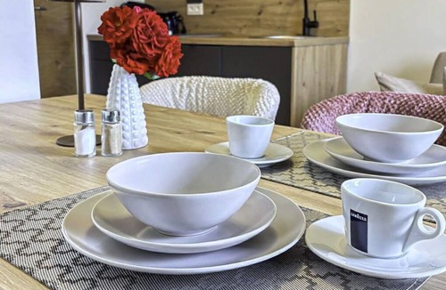 Rosegg Apartment | Beautiful apartment for 2 guests with A/C, WIFI, TV and patio