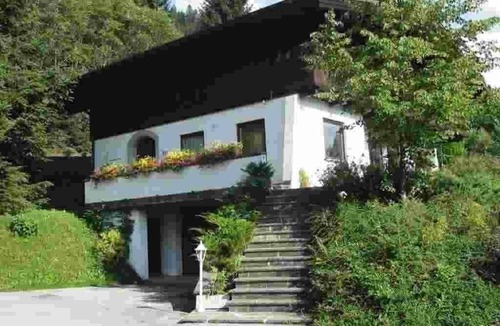 Eben im Pongau Apartment | Beautiful holiday apartment for the whole family with a sauna, balcony and view of the fabulous mountain world
