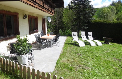 Bischofshofen House | Beautiful private villa for 9 people with WIFI, TV, terrace, pets allowed and panoramic view