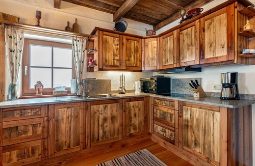 Greifenburg House | Beautiful private villa for 10 people with WIFI, TV, patio and pets allowed