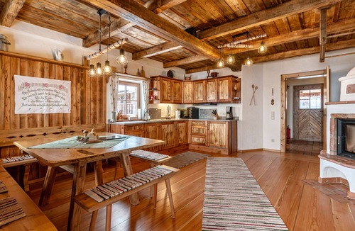 Greifenburg House | Beautiful private villa for 10 people with WIFI, TV, patio and pets allowed