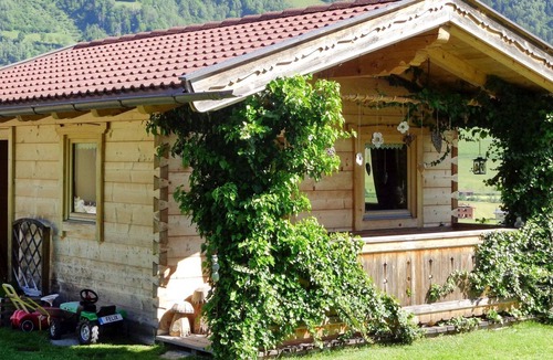 Niedernsill House | Beautiful private villa for 5 people with WIFI, TV and parking