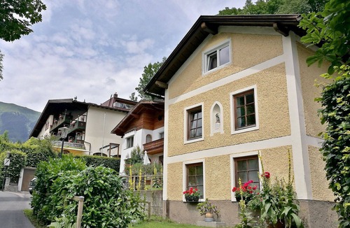 Schmitten House | Beautiful private villa for 10 people with WIFI, TV and terrace