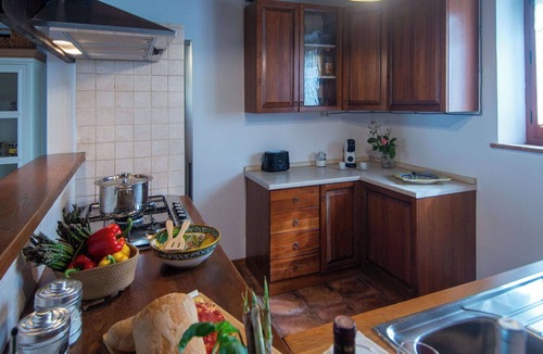 Panicale Villa | Beautiful private villa for 6 guests with private pool, WIFI, A/C, TV, patio and pets allowed