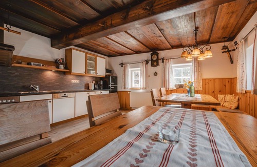 Abtenau Villa | Beautiful private villa for 12 people with WIFI and TV