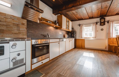 Abtenau Villa | Beautiful private villa for 12 people with WIFI and TV