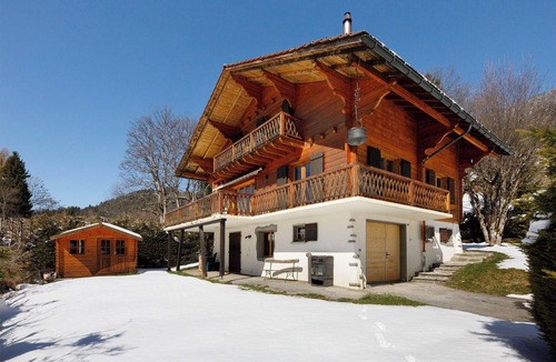 Ollon House | Beautiful private villa for 10 people with WIFI, TV and terrace