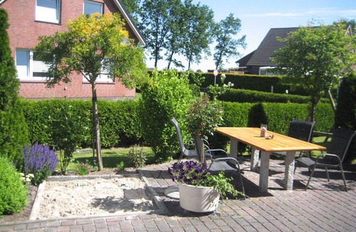 Stedesdorf Apartment | Birgit s Huuske, Germany