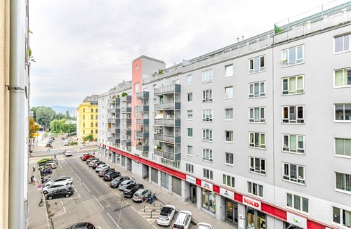 Brigittenau Apartment | Blueground | Brigittenau, view, nr Danube Canal