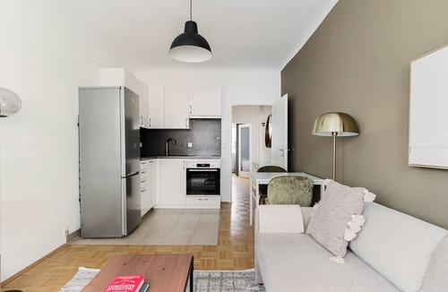 Josefstadt Apartment | Blueground | Josefstadt, elevator, nr landmarks