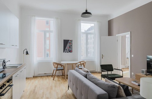Erdberg Apartment | Blueground | Landstraße, w/d, fully furnished