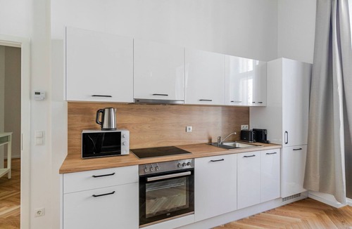 Weißgerber Apartment | Blueground | Landstraße, washer/dryer, nr Belvedere