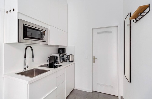 Mariahilf Apartment | Blueground | Mariahilf, fully furnished & ready