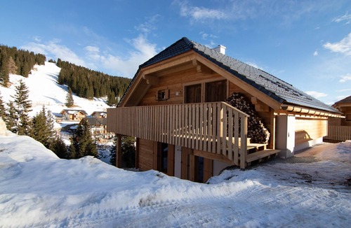 Oberwolz Ski Chalet | Brand New Luxurious Chalet - up to 10 guests