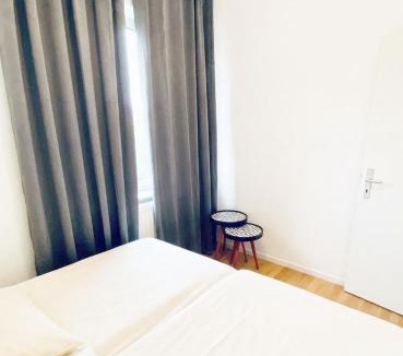 Liesing Apartment | Budget-friendly 4BR Apartment Perfect for Groups