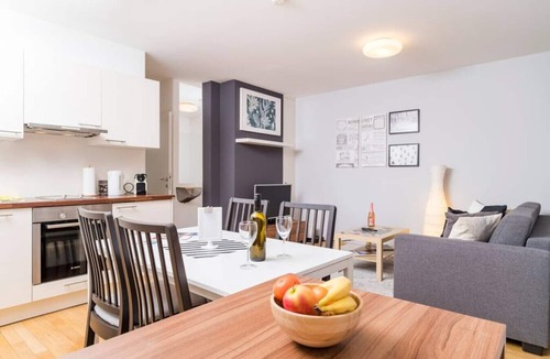 Schottenfeld Apartment | Business Balcony Apartment Neubau